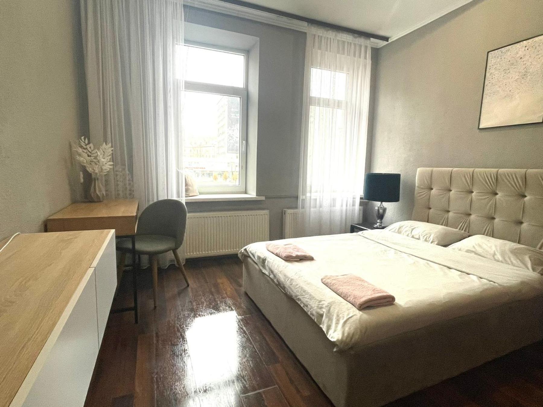 Куліша 41, Помешкання В Центрі Біля Тц Форум Lviv Exterior foto